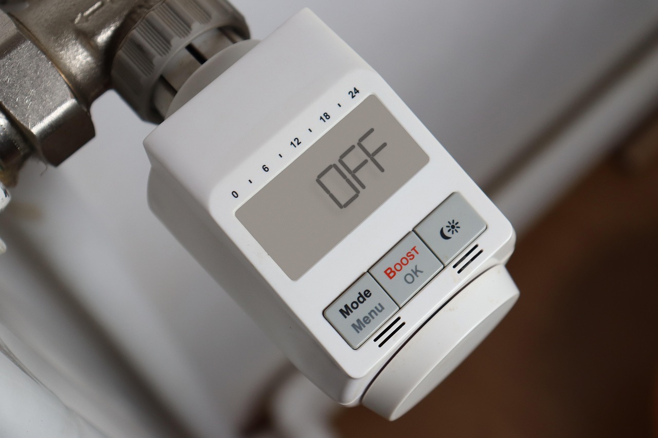 services-03 energy crisis, thermostat, heating, cooler, temperature, radiator, heat, cold, warmth, energy, heating costs, regulate, temperature controller, to adjust, save energy, save costs, winter, energy crisis, thermostat, thermostat, thermostat, thermostat, thermostat, radiator, radiator
